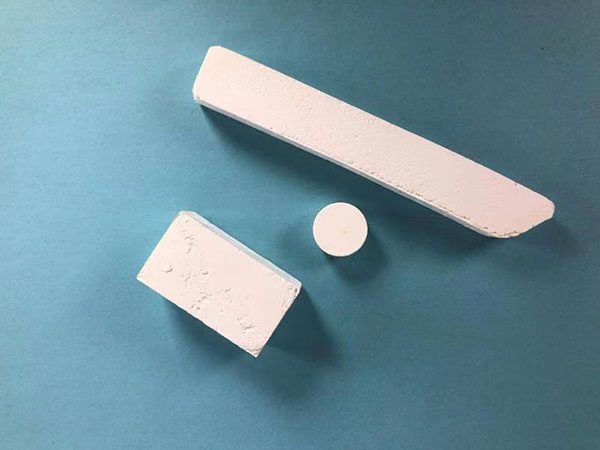 与 TiO2 相比具有优异的物理性能